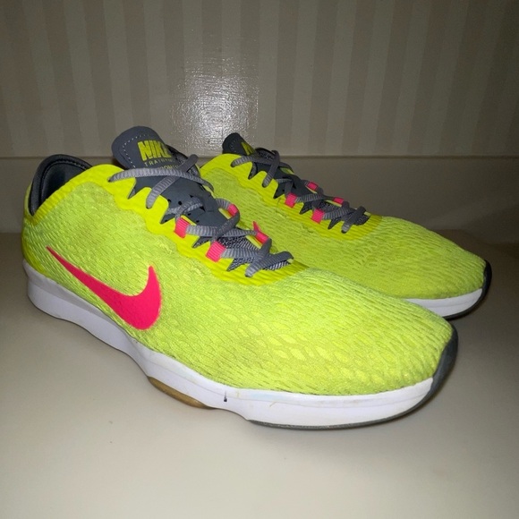 Nike Women’s Zoom Fit Training Athletic Shoes Sneakers Solar Yellow / Pink - Picture 1 of 15